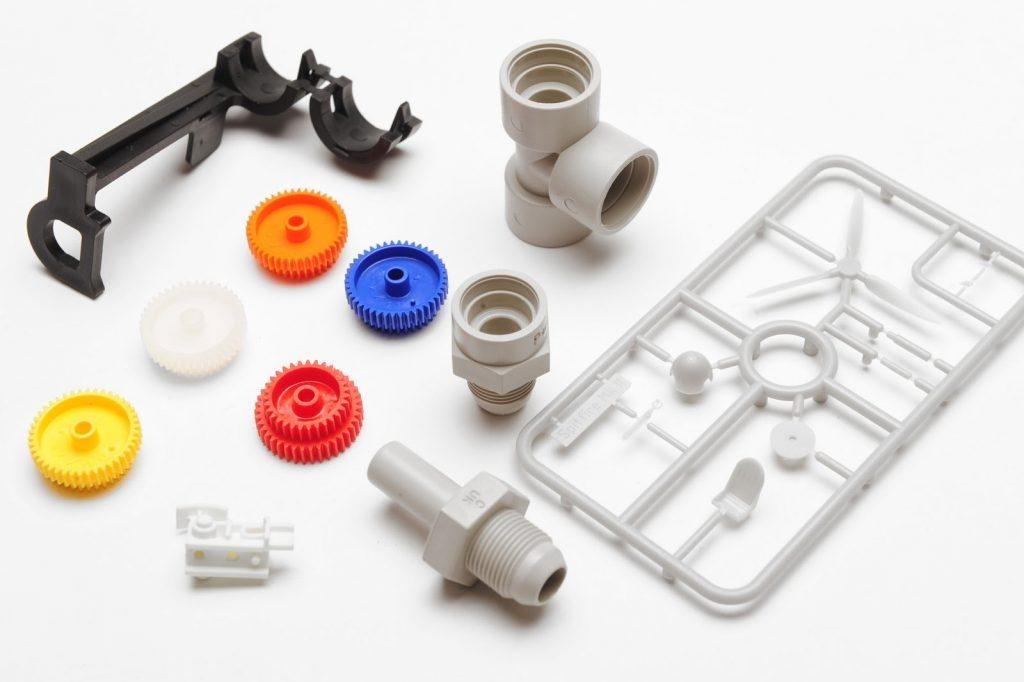 Có nhiều lựa chọn chất liệu nhựa phù hợp để ép, gia công kỹ thuật theo yêu cầu